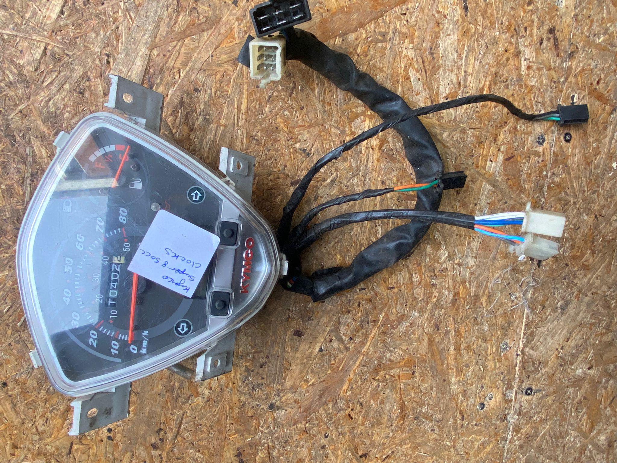 Kymco Super 8 50 Clocks