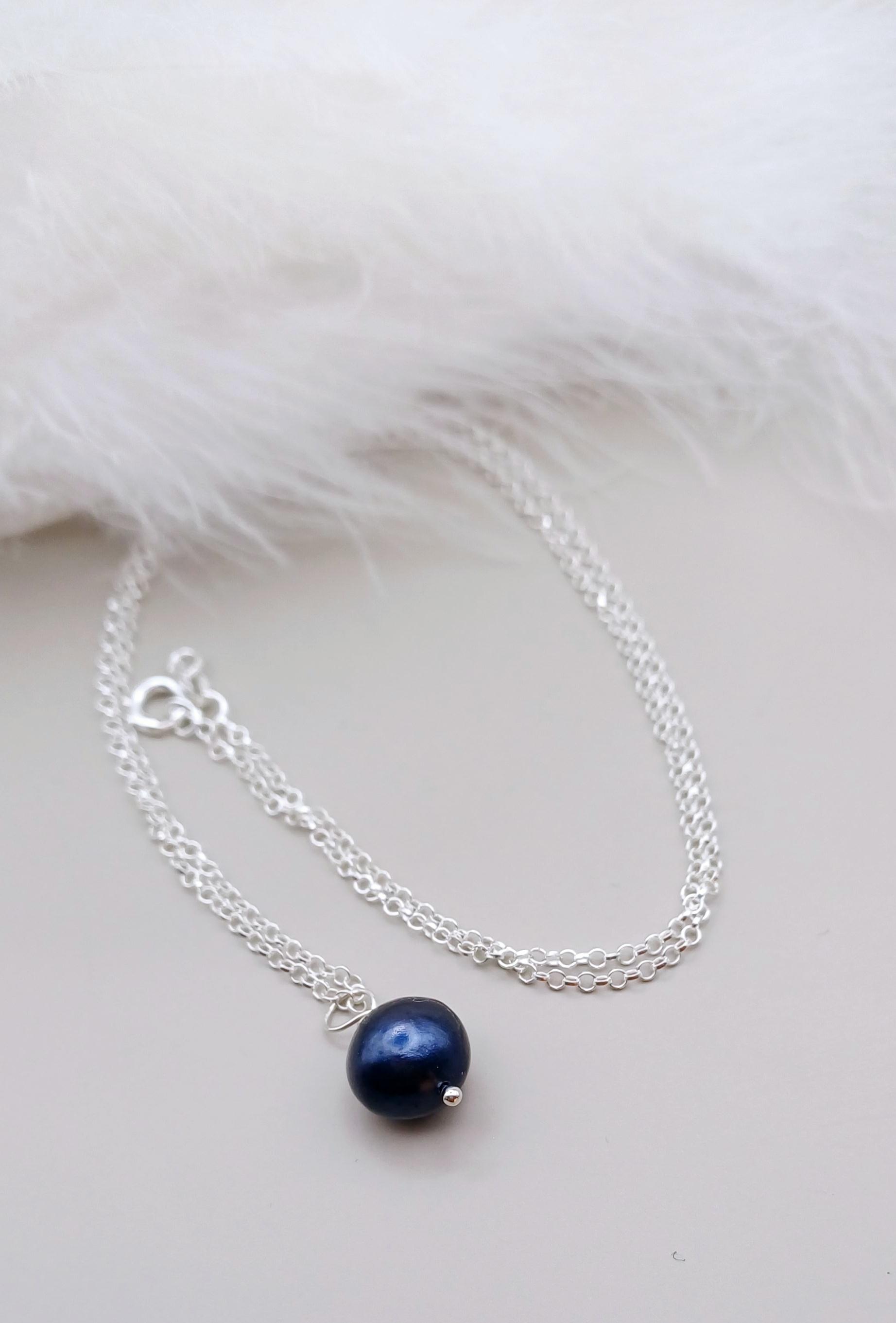 NECKLACES - Sterling Silver Navy Pearl Necklace