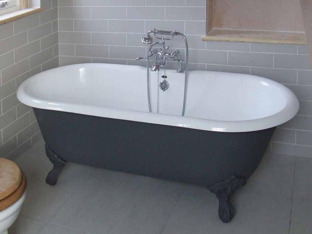 Dark grey slipper bath