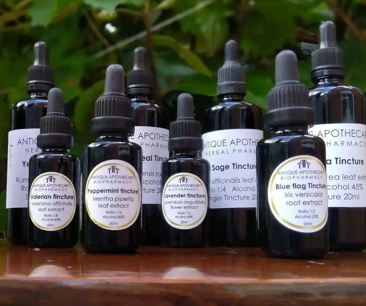 natural herbal remedies for all the family, herbal tinctures, whole plant extracts, herbal balms, herbal salves, massage oils