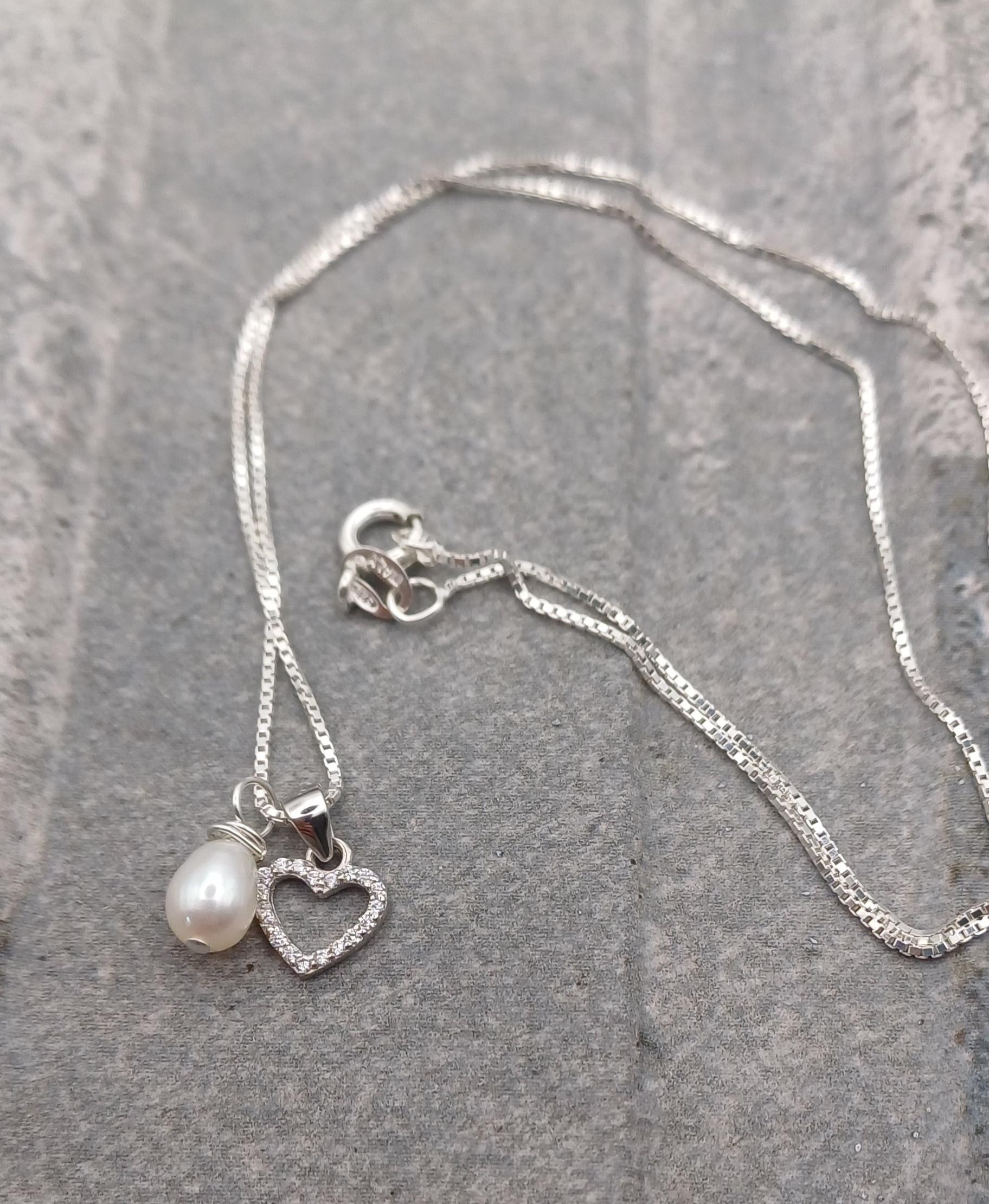 NECKLACES - Sterling Silver Heart and Pearl Necklace