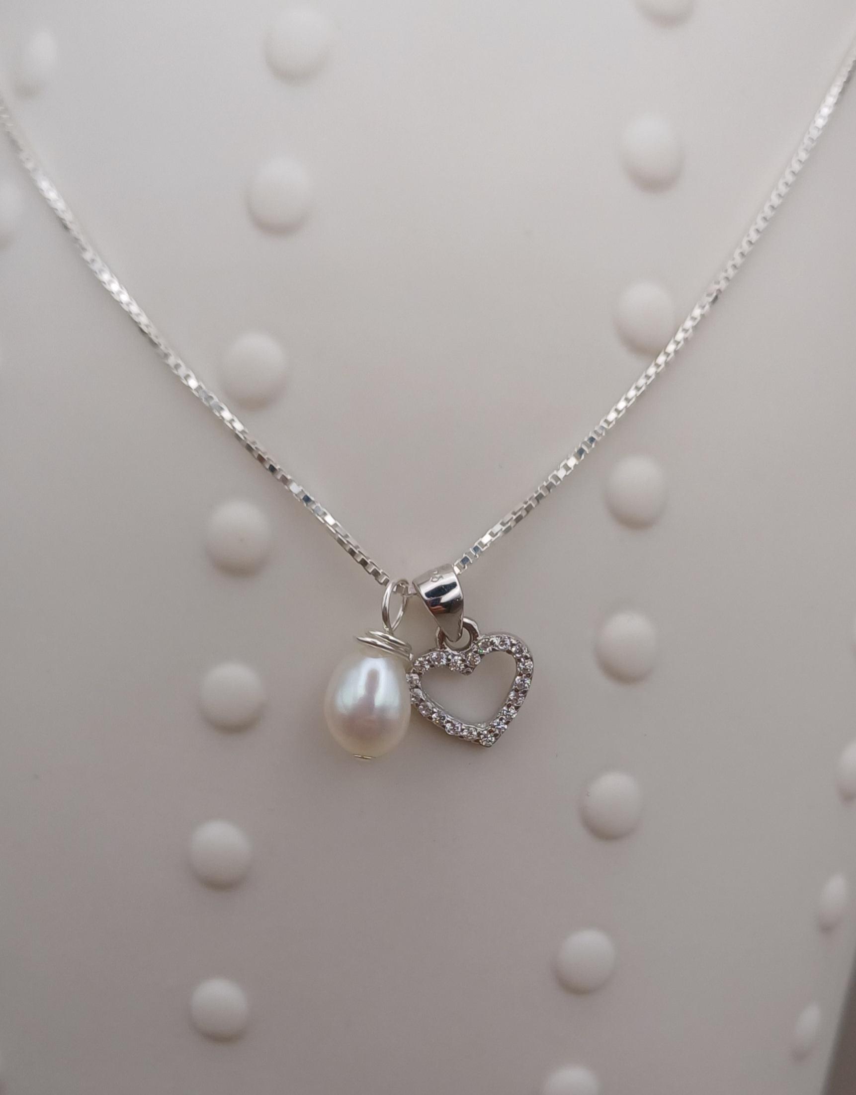 NECKLACES - Sterling Silver Heart and Pearl Necklace