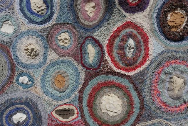 Ceramic and textile mat . 150 x 200 cm