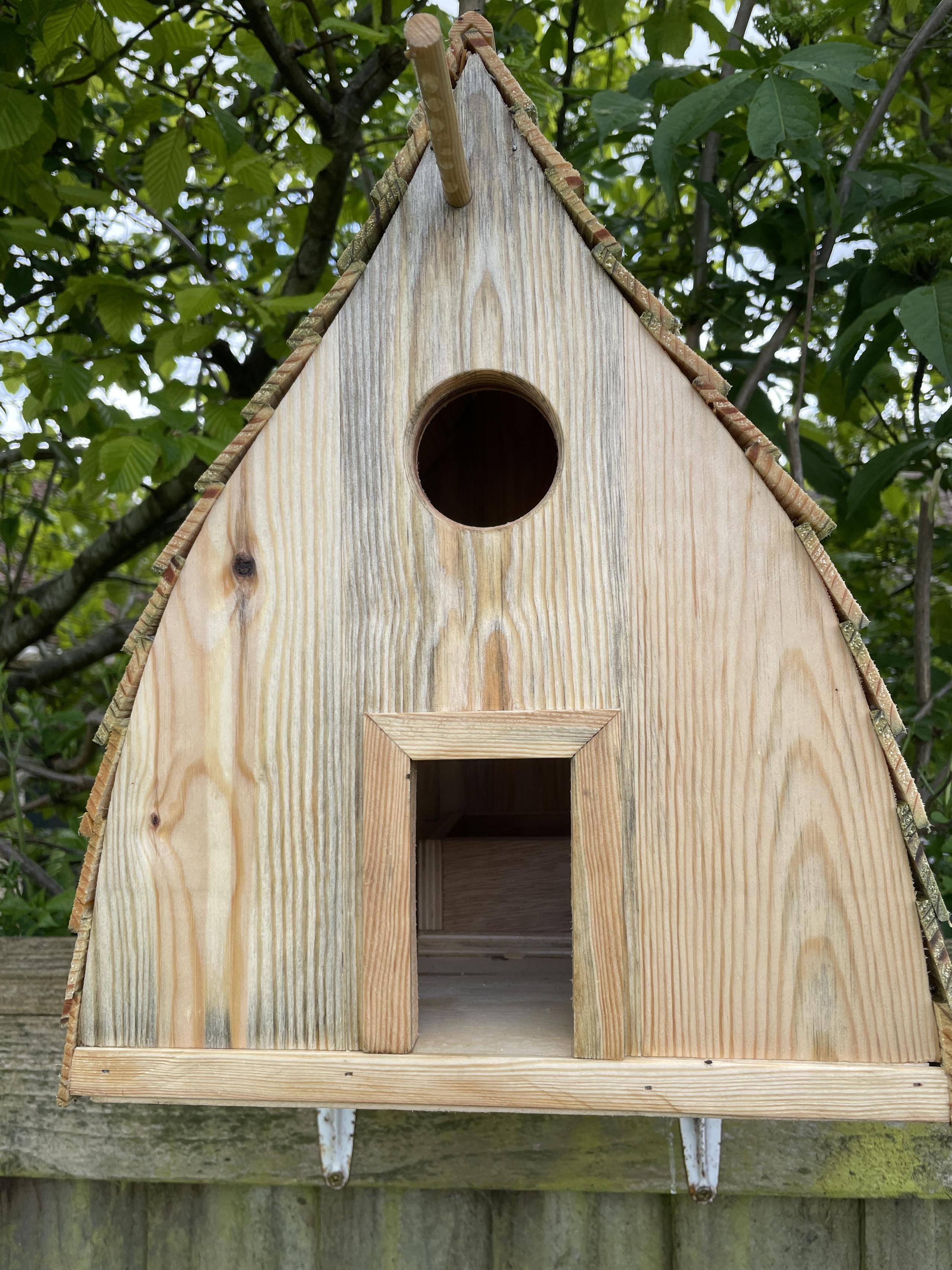 Bird Nesting Box / House