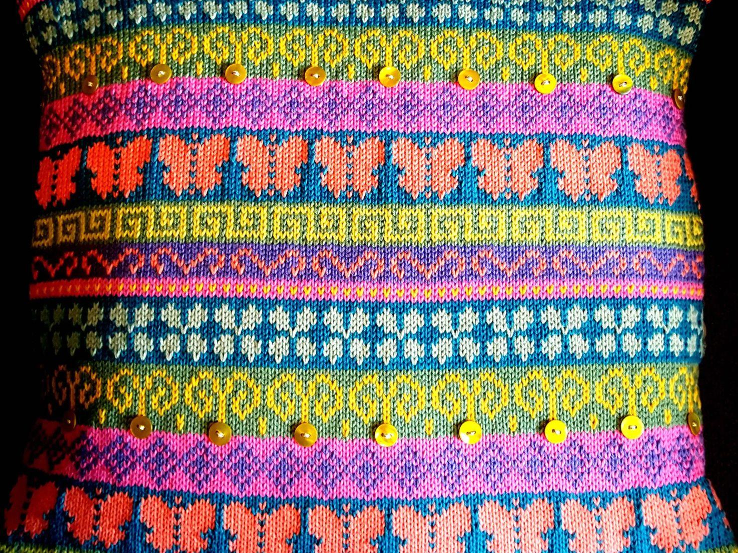 knitting, patterns, cushions, pillows, fairisle, intarsia, cable, robins, hares, pheasant, woodland