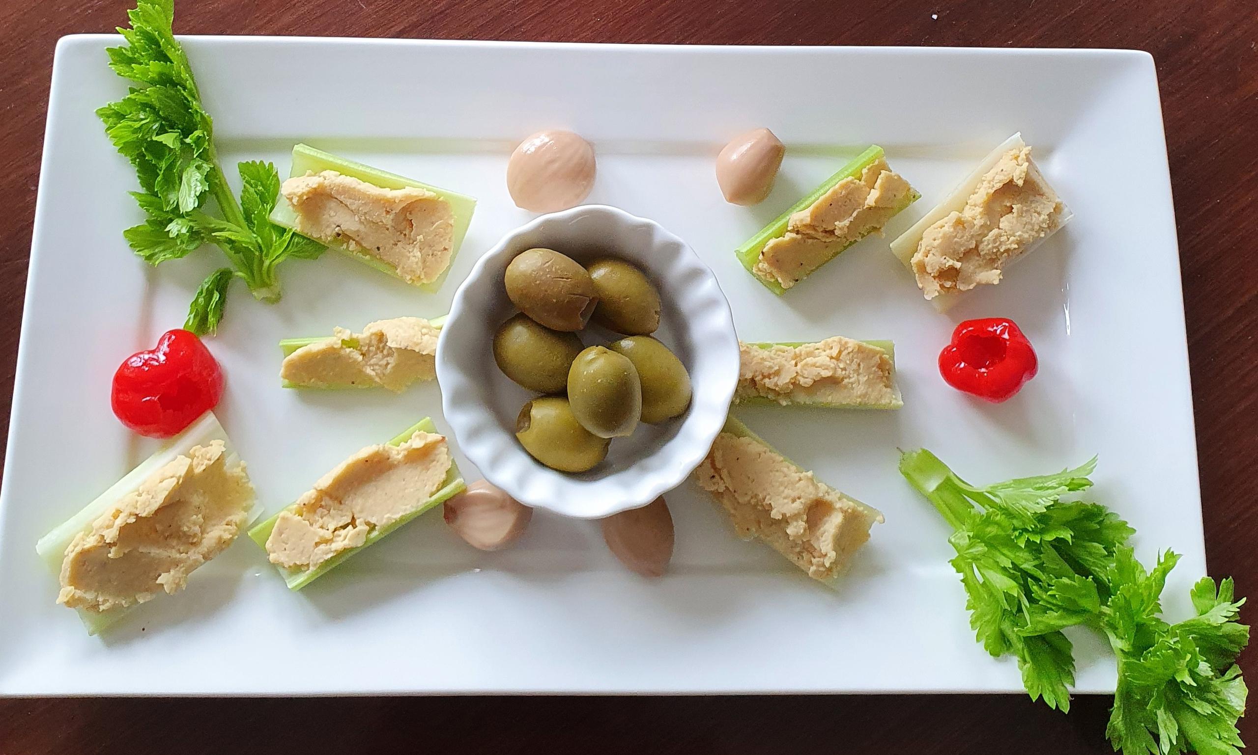 Hummus Loaded Celery Sticks & Pickles