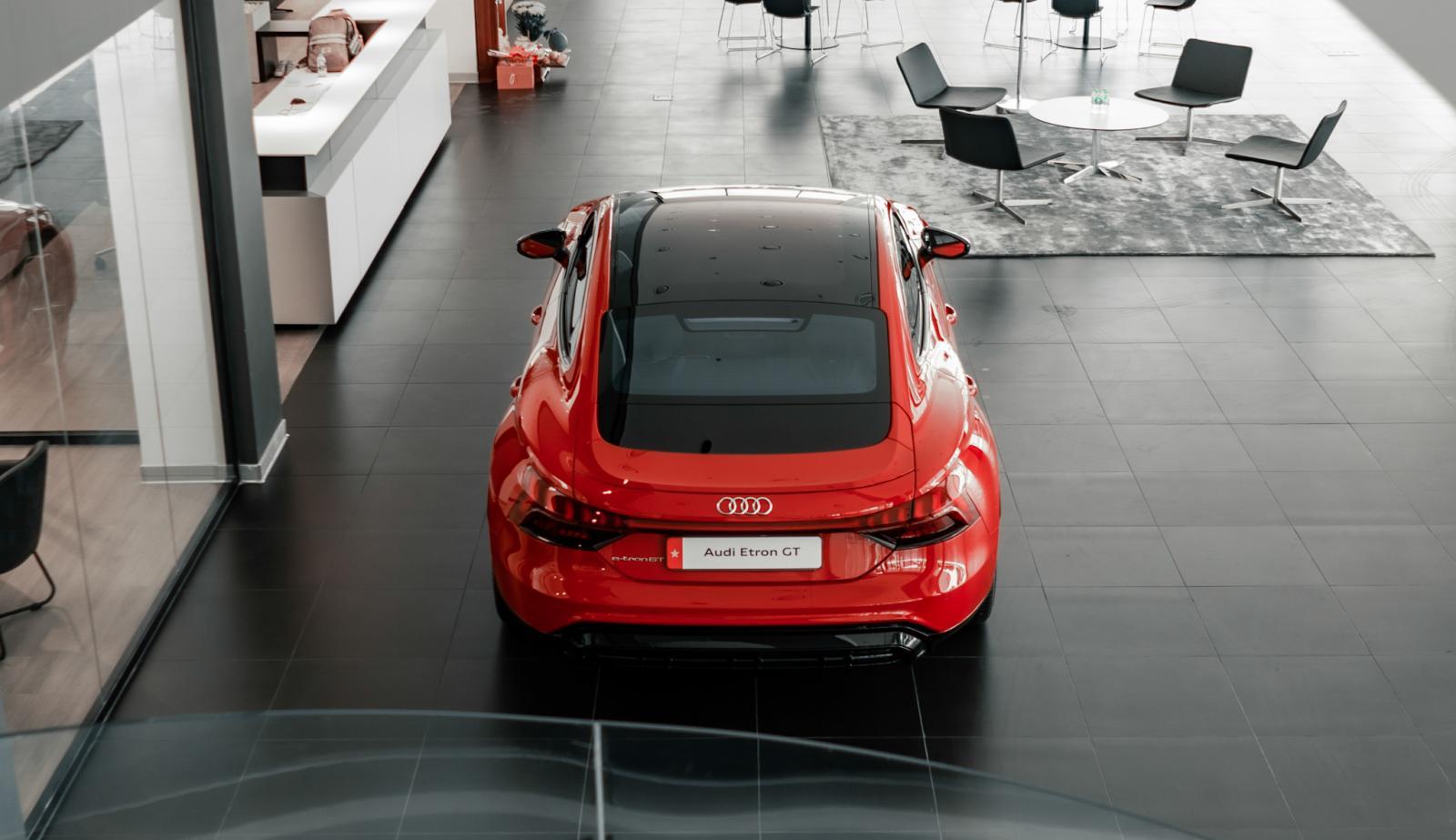 Audi e-Tron GT Quattro (Electronic Engine)