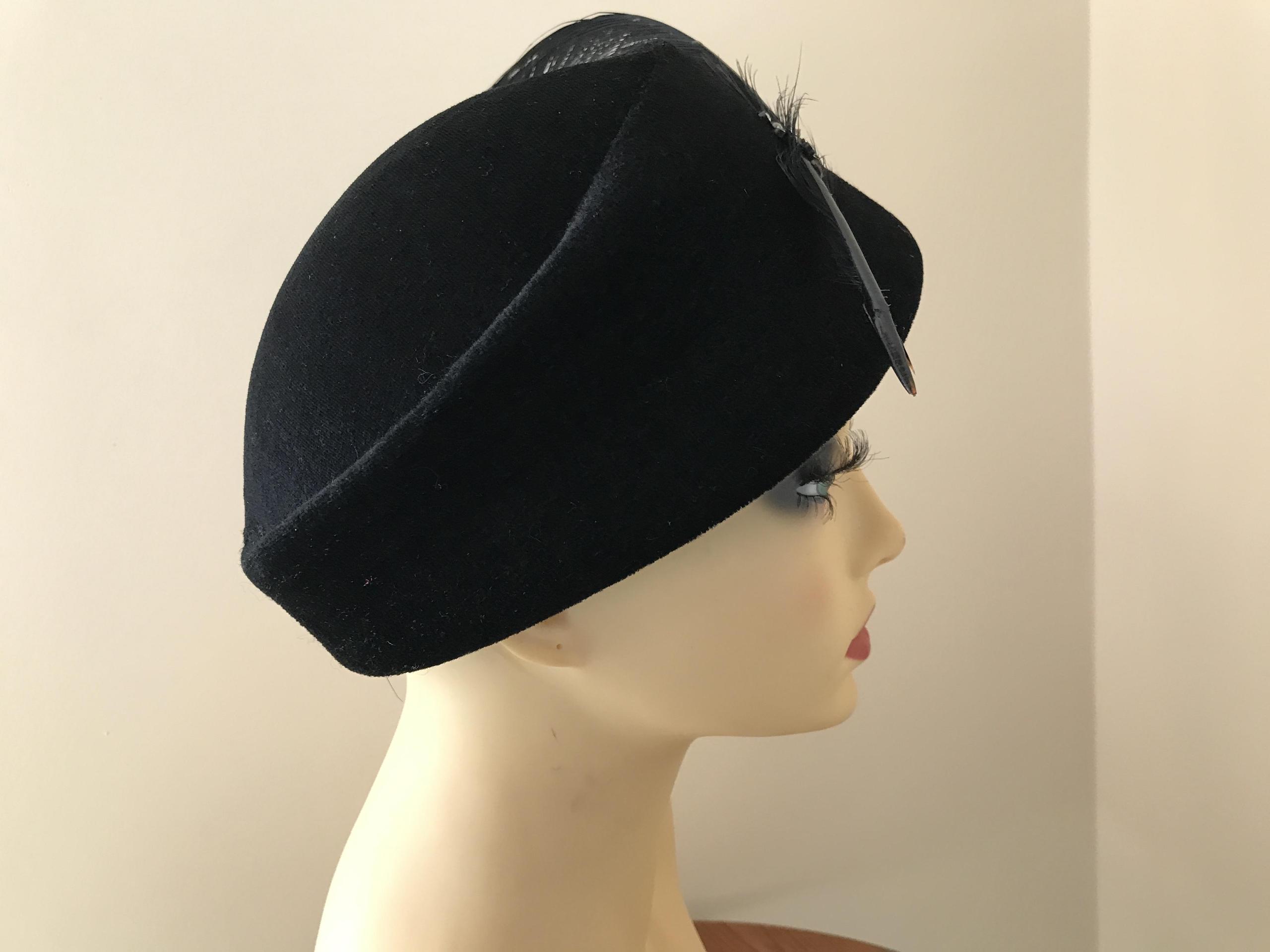 Vintage Livingston Bros Black buy Velvet Breton Hat Sz 21 Beetle