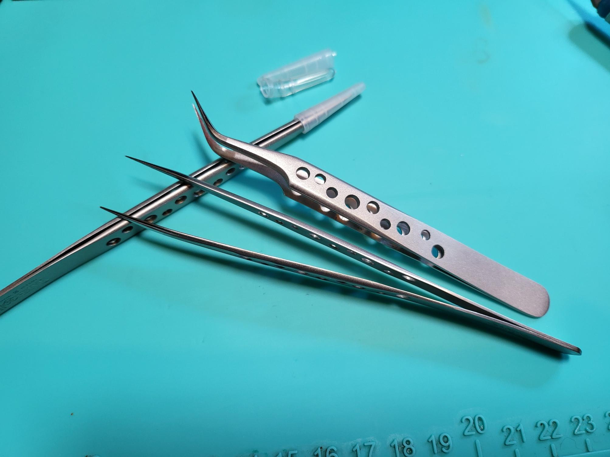 Set of Tweezers