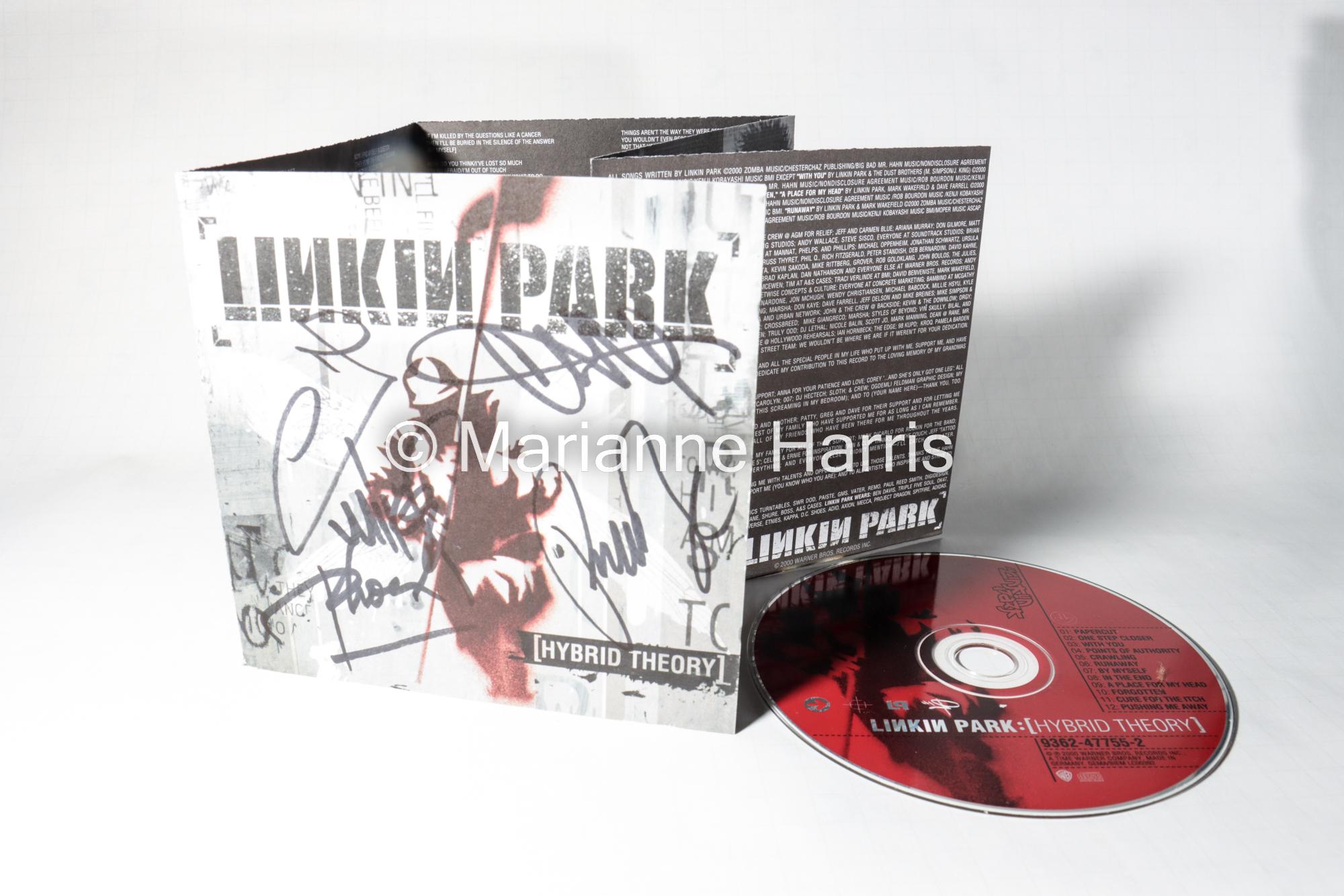 Linkin Park - SIGNED Hybrid Theory CD
