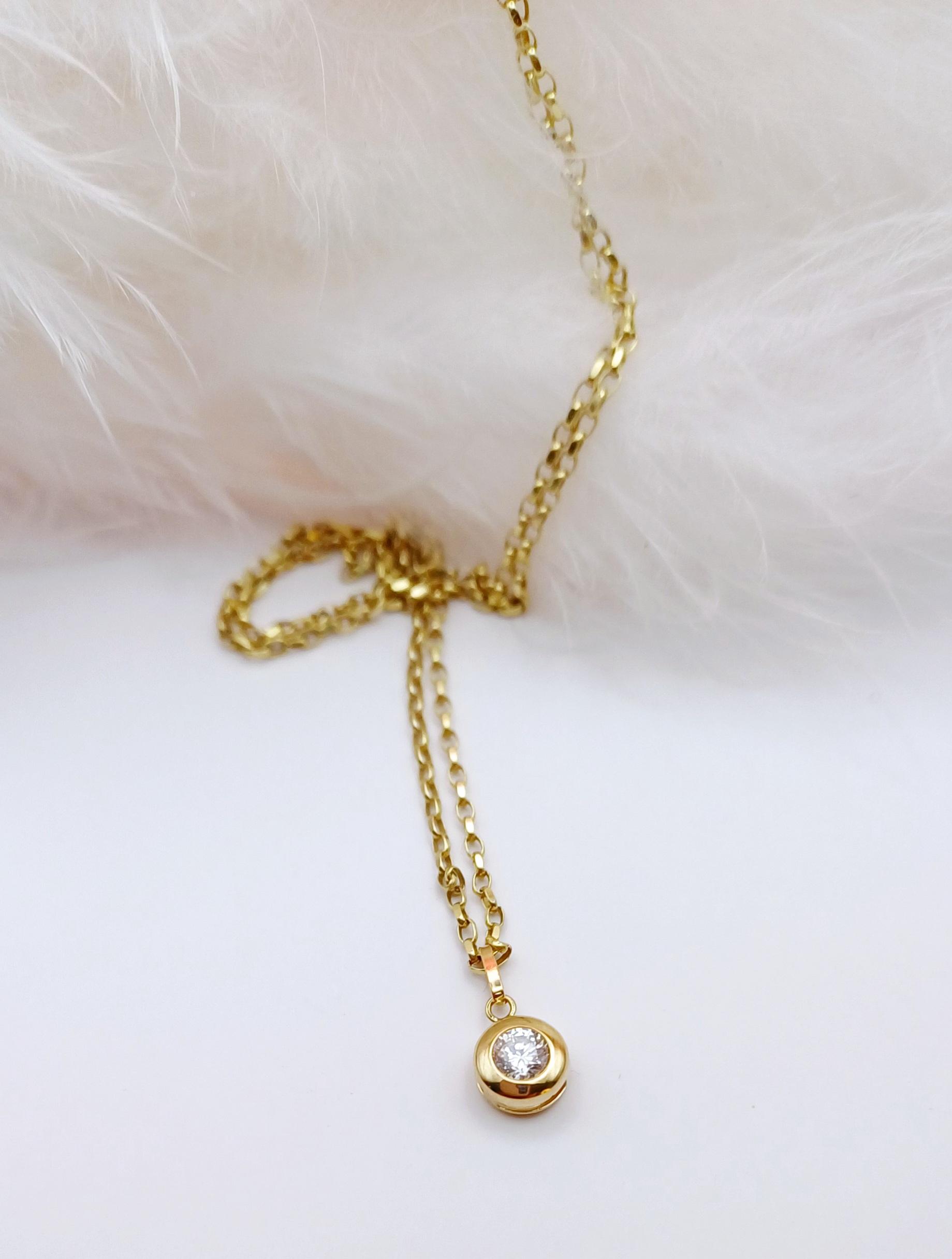 NECKLACES - 9ct Gold Bezel Cubic Zirconia Necklace