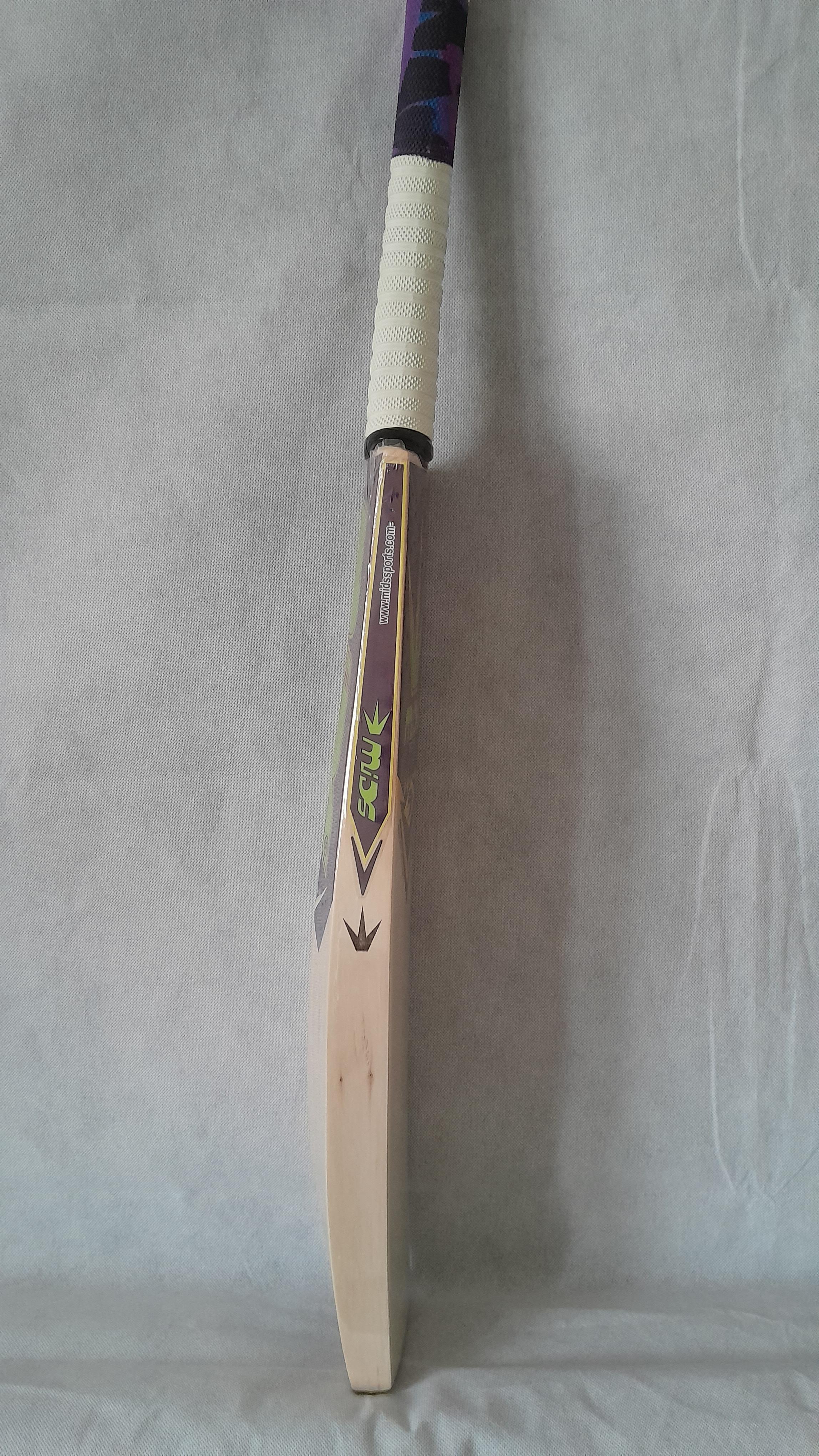 Mids 5-Star English Willow Cricket Bat 2.6 Lbs  SH  RRp £340 SALE £269.99