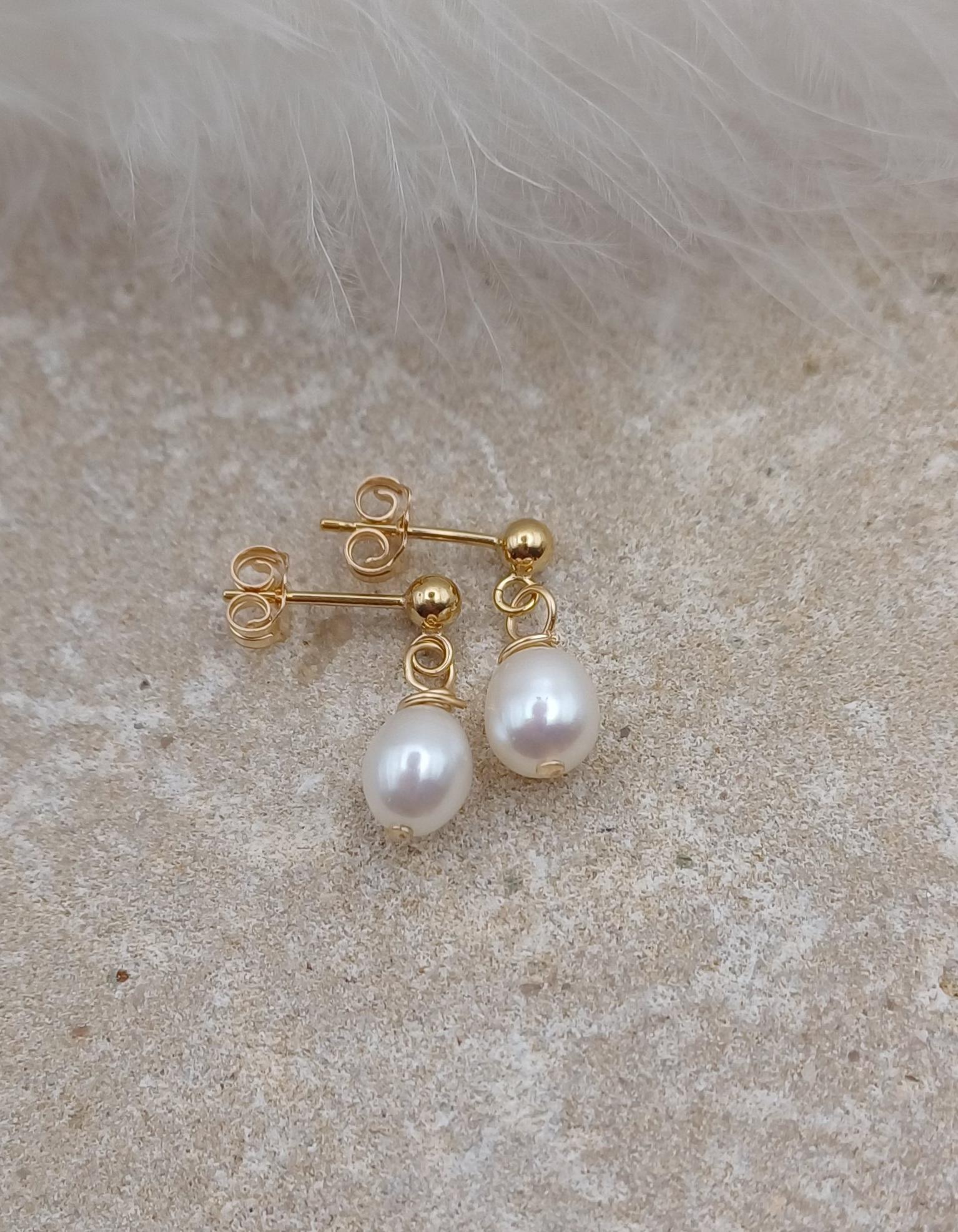 EARRINGS - 14k Gold Filled Pearl Drop Studs