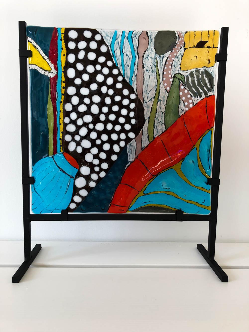30x30cm glass panel shown in black cast iron gallery stand