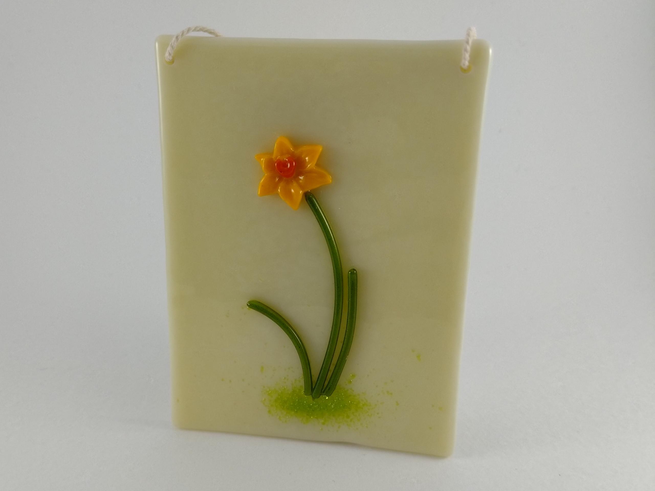 A joyful Spring Daffodil fused on vanilla opaque glass.