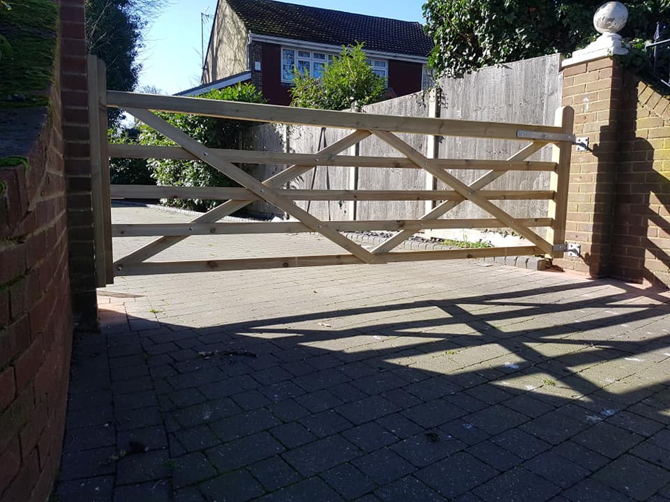 5 bar Gate installed in Longfield