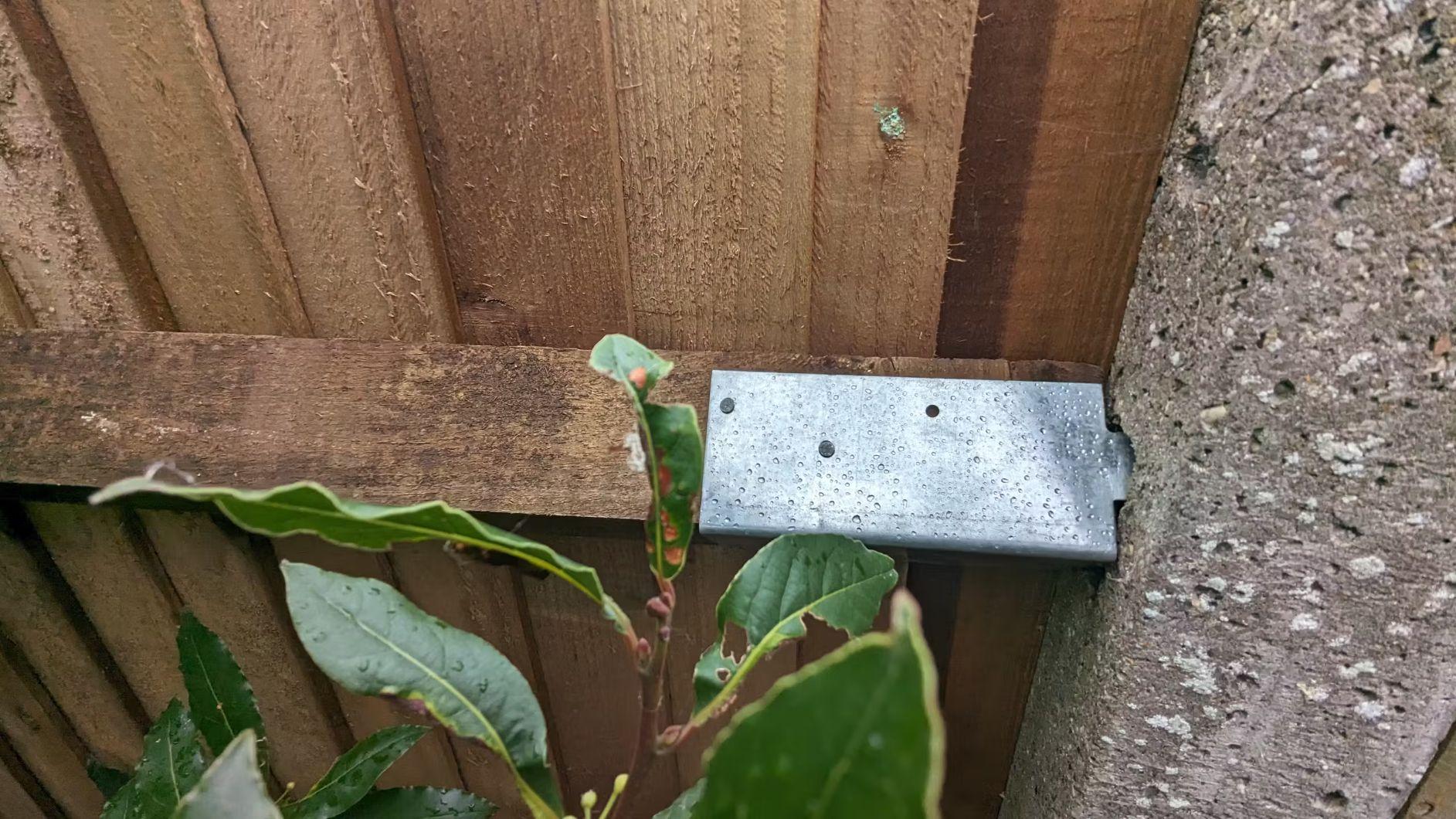 fencing bracket repair