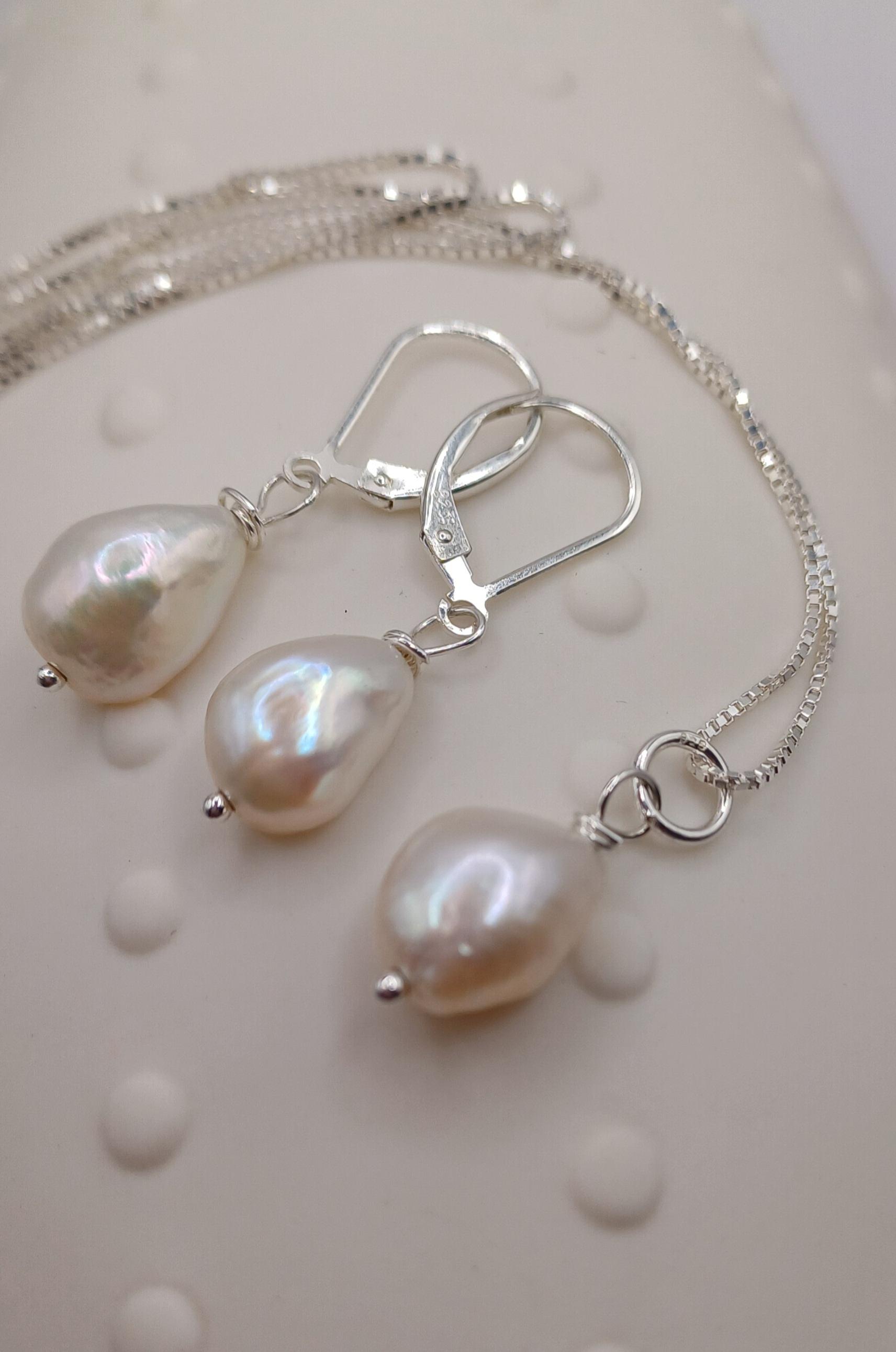 NECKLACES - Sterling Silver White Pearl Pendant