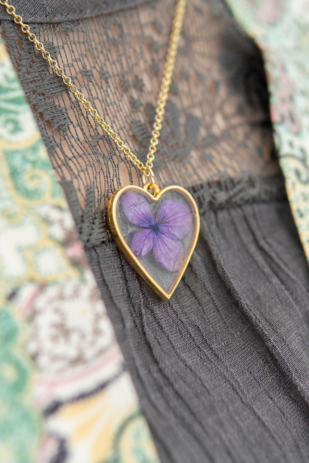 Enchanted Flower Necklace Heart