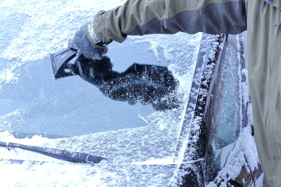 Does Cold Weather Affect Chipped Windshields / Windscreens?