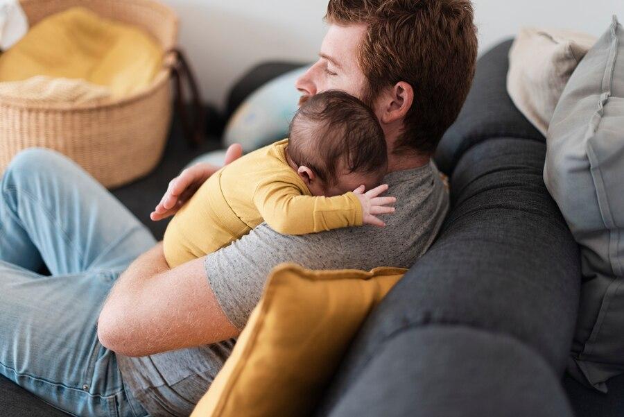 Supporting Your Partner: How Fathers Can Help New Mothers During Postpartum