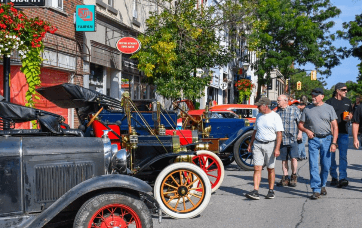 Thousands descend on Orillia for 'great' classic car show