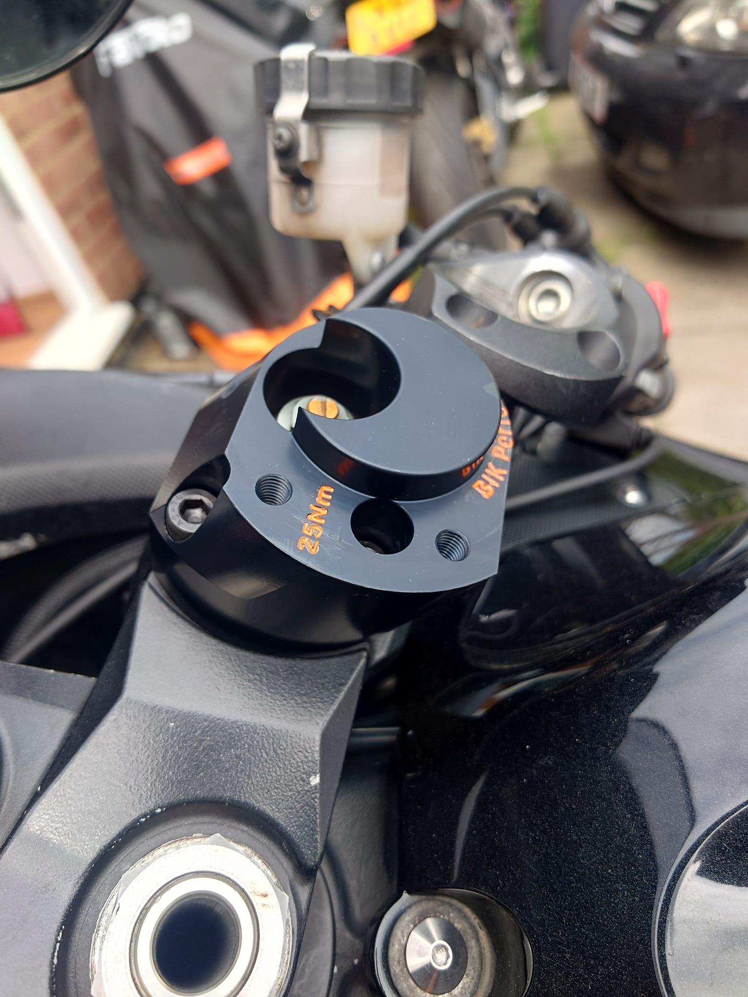 ZZR1400/ZX14 65MM Bar Risers