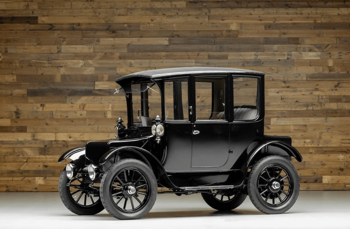 Restored Rauch & Lang JX7 Electric Is a Remarkable Homage to the Origins of Electric Cars