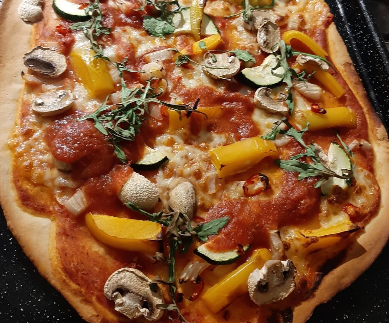 Mushroom, Tomato & Capsicum Pizza