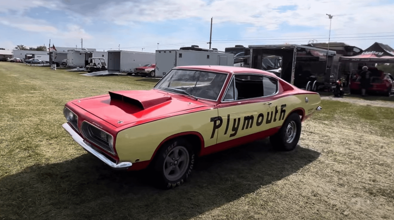 1968 Plymouth Barracuda B029 "Mule" Spotted in the Wild, Super Stock HEMI Sounds Vicious