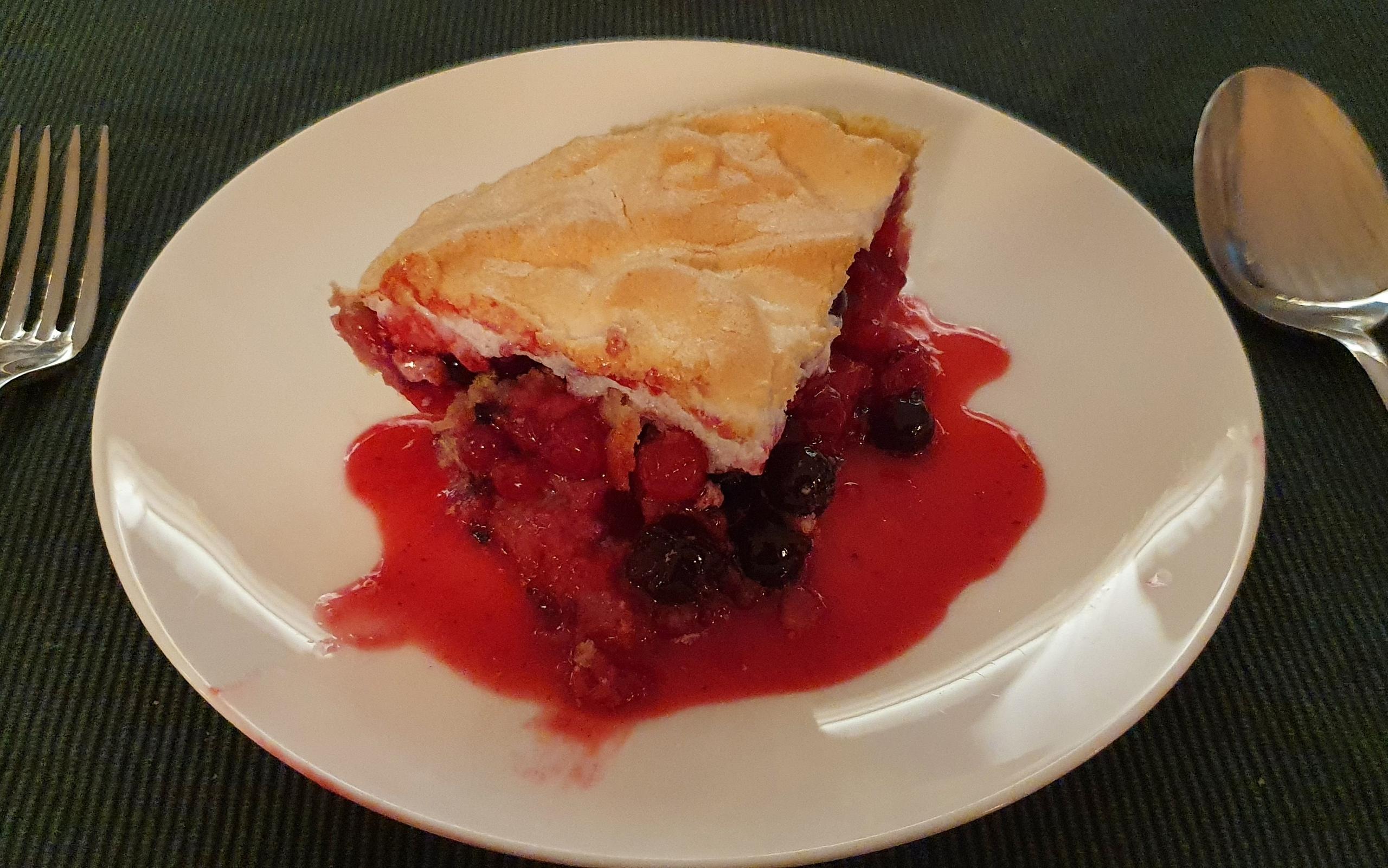 Apple & Blackcurrant Pie