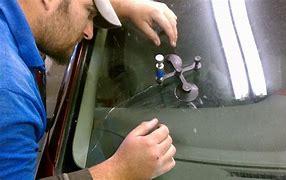 4 Ways Your Windscreen / Windshield Gets Chipped